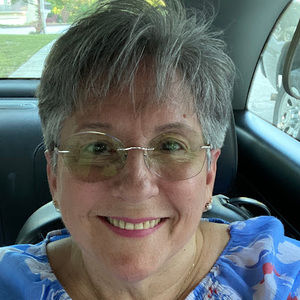 Meet your Posher, Debbie